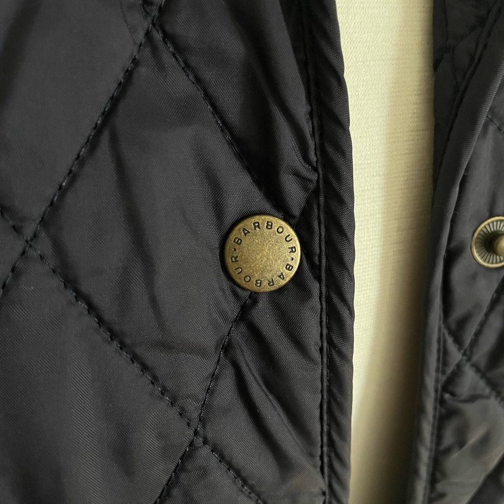 Barbour Navy Quilted Jacket w/ Liberty Fabric Under Collar!!! - Picture 4 of 5